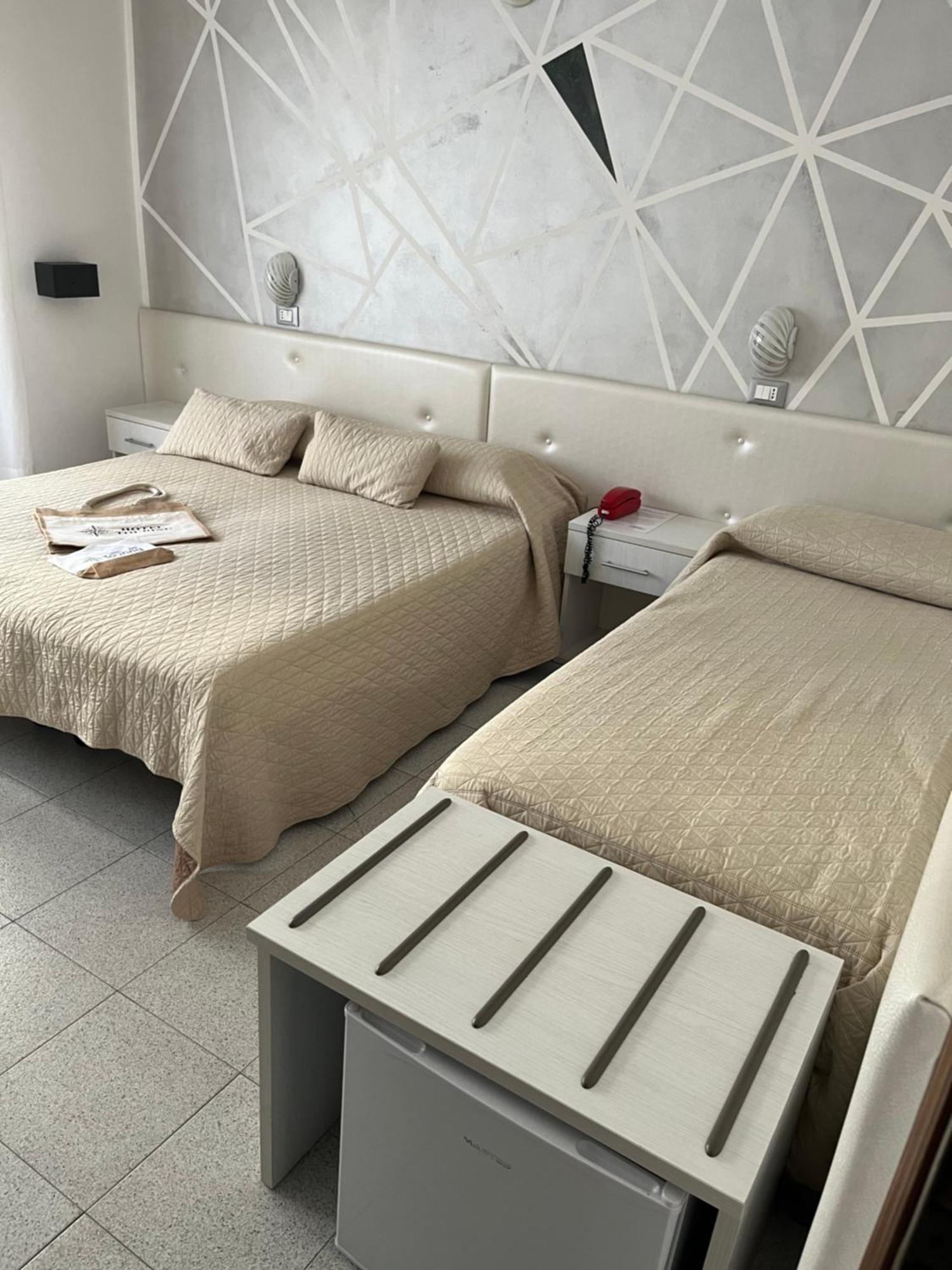 Hotel Touring Соттомарина Экстерьер фото